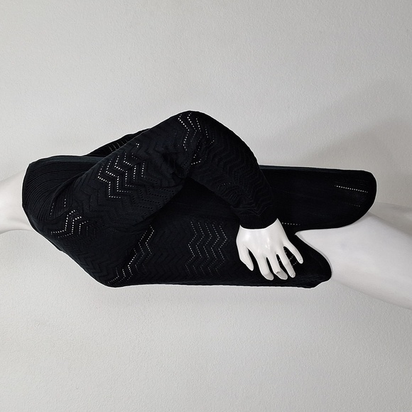 Hannah Black Whimsigoth Open Knit Long Sleeve Pullover Hi-Low Sweater Size M - Picture 9 of 12